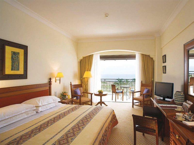 Paramount Hotel Apartments Protaras Esterno foto