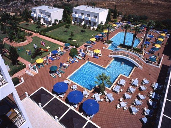 Paramount Hotel Apartments Protaras Esterno foto