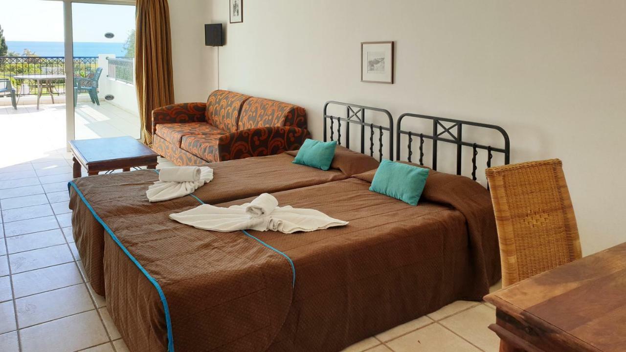 Paramount Hotel Apartments Protaras Esterno foto