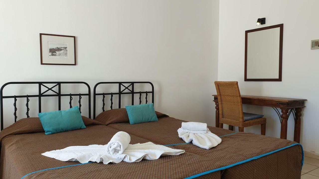 Paramount Hotel Apartments Protaras Esterno foto