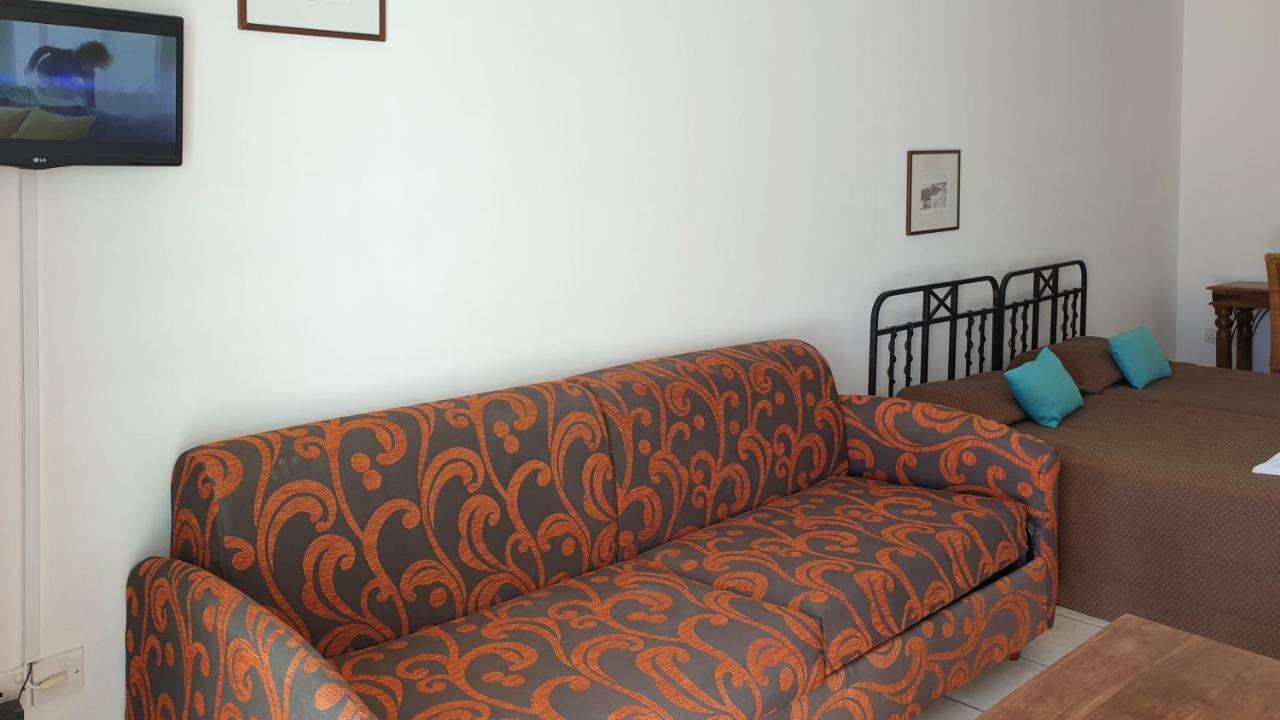 Paramount Hotel Apartments Protaras Esterno foto