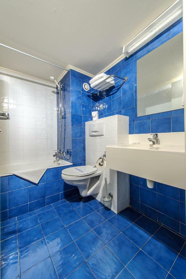 Paramount Hotel Apartments Protaras Esterno foto