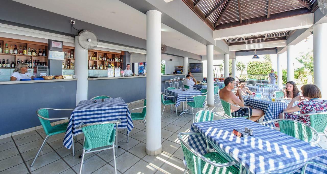 Paramount Hotel Apartments Protaras Esterno foto
