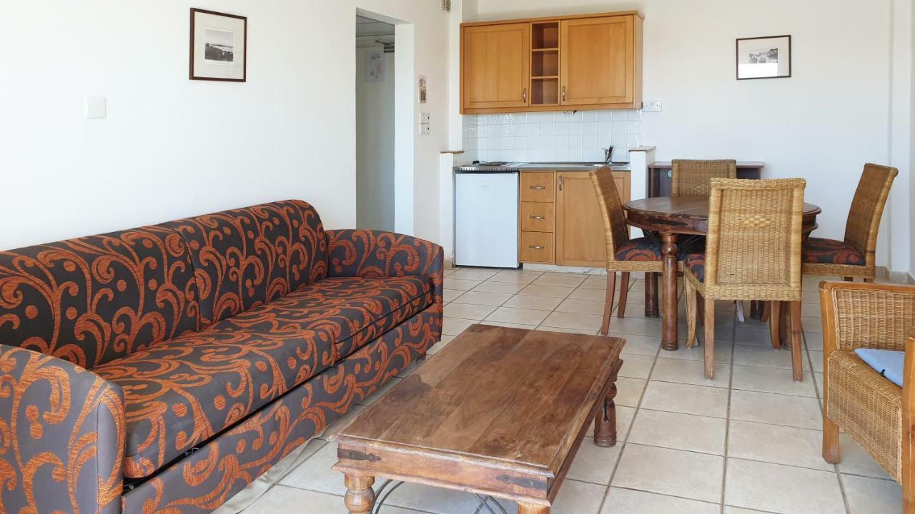 Paramount Hotel Apartments Protaras Esterno foto